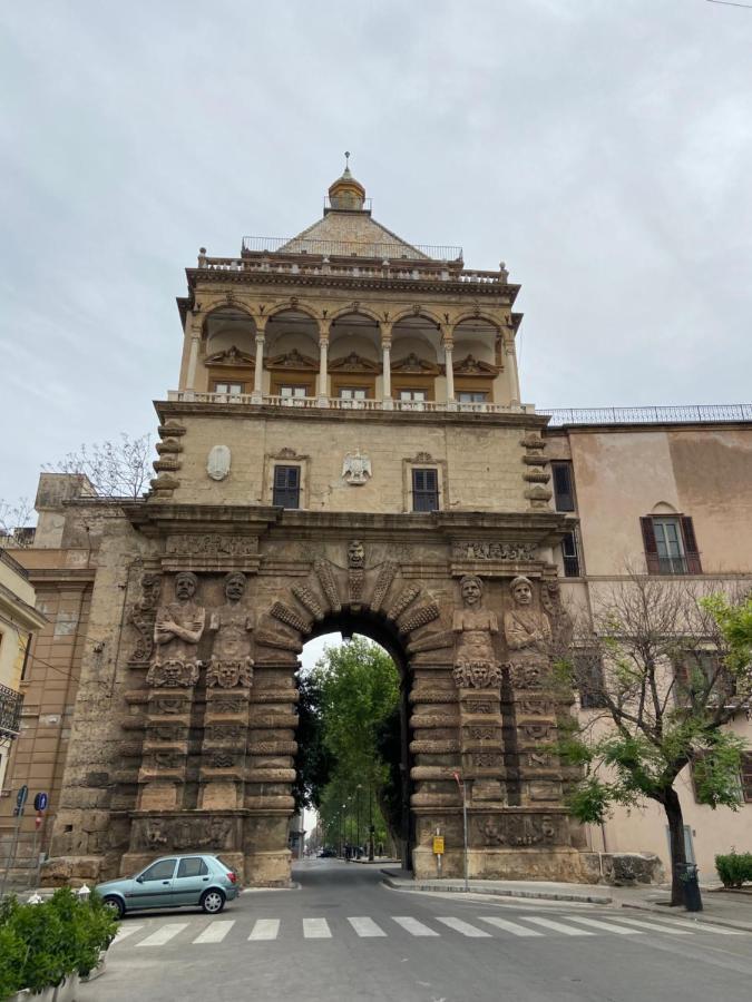 La Piccola Formica Charme Rooms Palermo Exterior photo