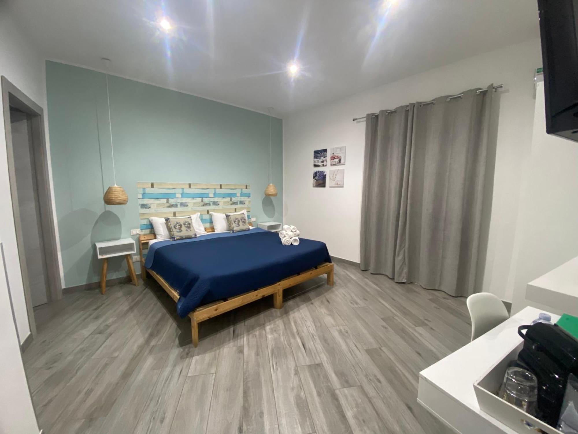La Piccola Formica Charme Rooms Palermo Exterior photo